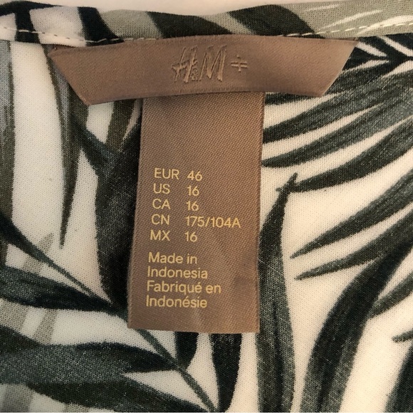 H&M Lightweight Green & Cream Fern Print Tank Top Size 16 - Picture 6 of 7